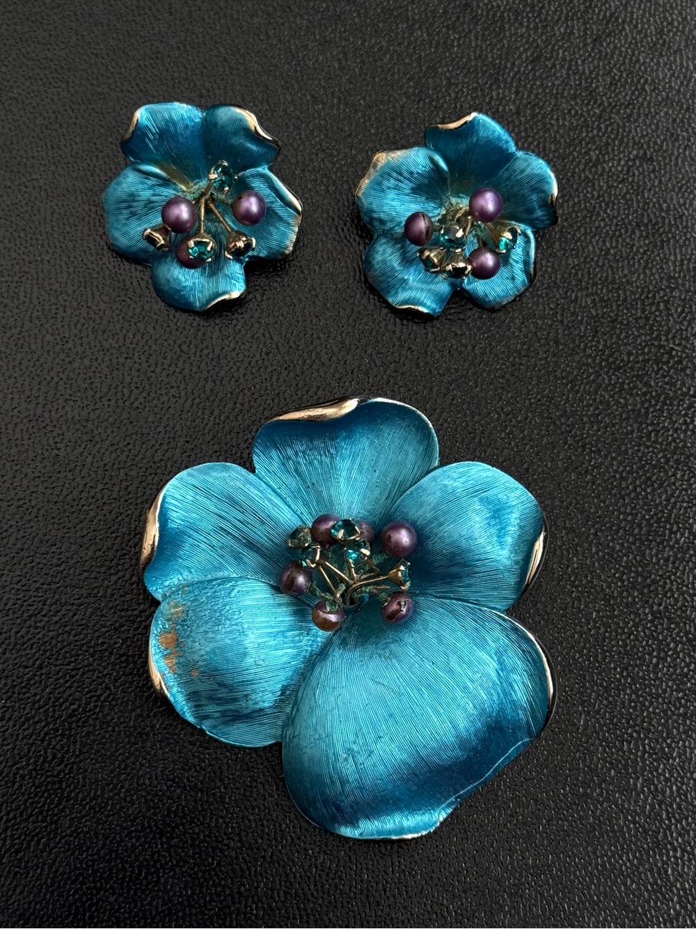 Rare - Kramer Vintage turquoise-blue enamel gold tone flower Earrings and brooch